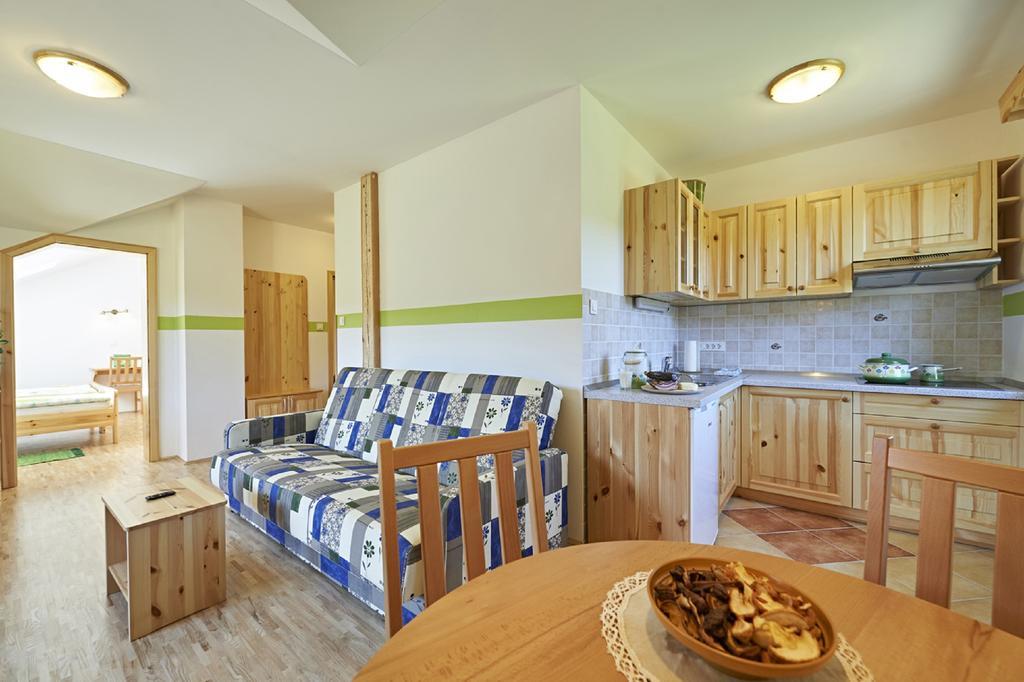 Apartments Organic Tourist Farm Gradisnik Prevalje ภายนอก รูปภาพ