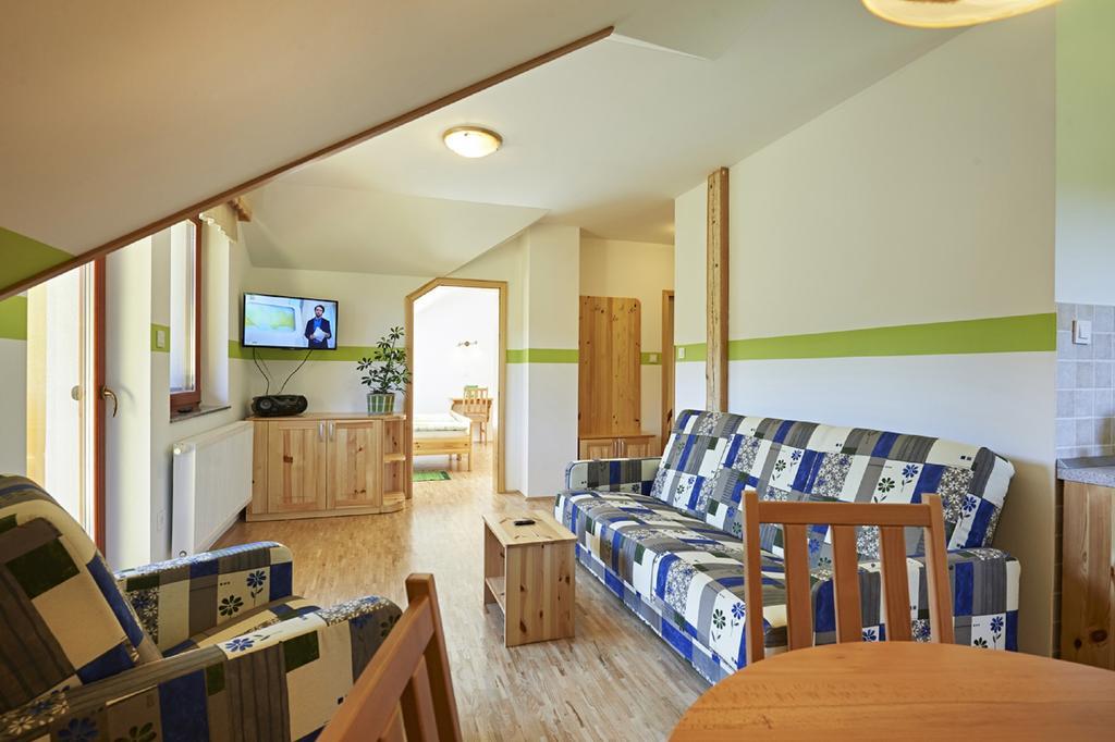 Apartments Organic Tourist Farm Gradisnik Prevalje ภายนอก รูปภาพ